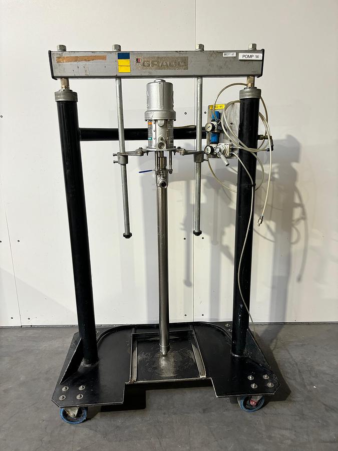 Used GRACO  D14C