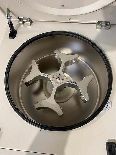Used EPPENDORF 5810