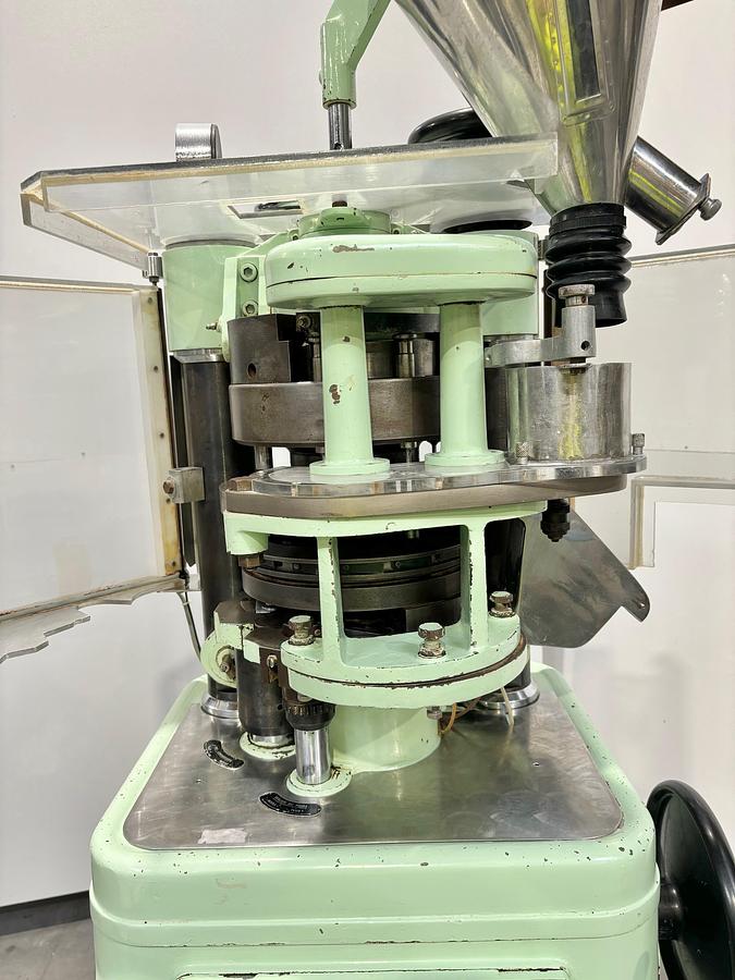 Used MANESTY  BETAPRESS