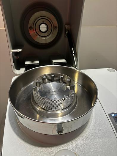 Used 2005 Retsch ZM200