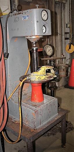 Used DETROIT DH2 HARDNESS TESTER
