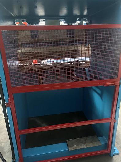 Usato PIEGATRICE FARINA IDRAULICA 1500X40