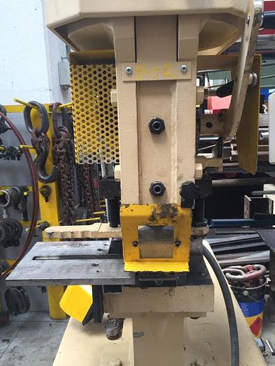 Usato PUNZONATRICE OMS MOD. PNZ 60 T