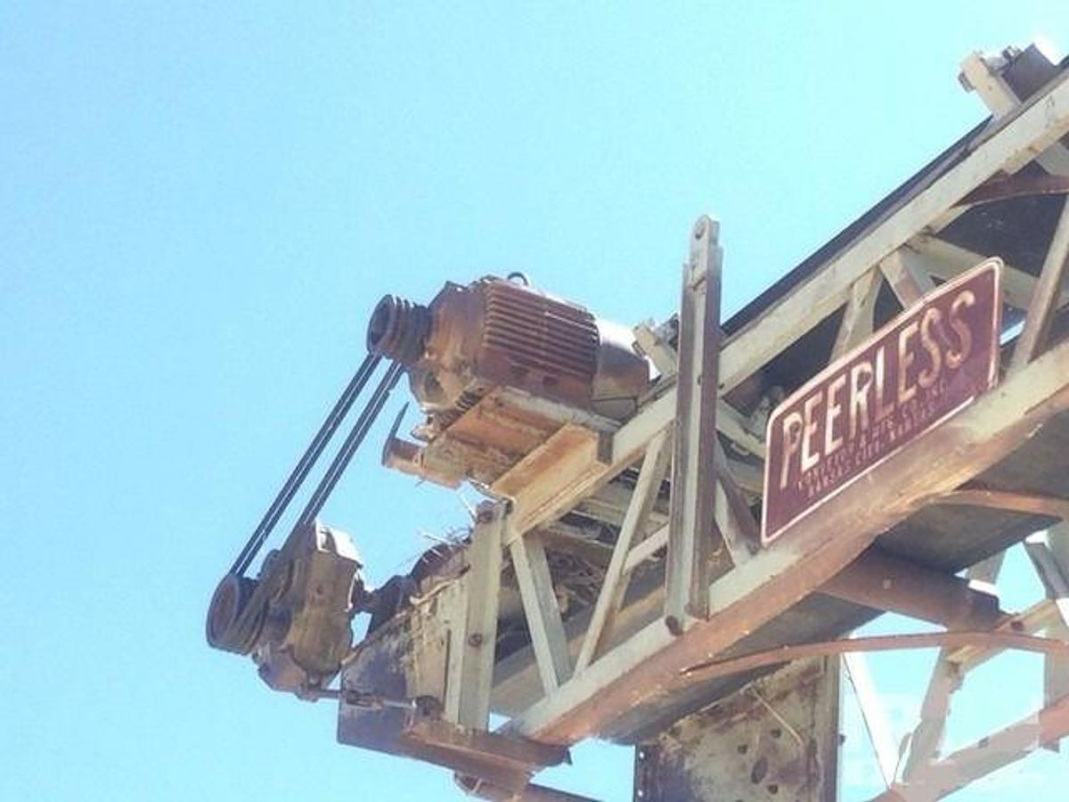 Used Peerless 24X80 Radial Stacker