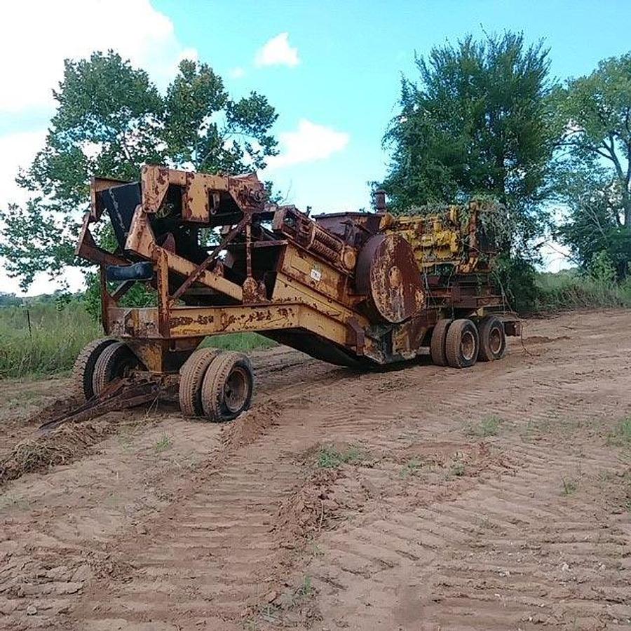 Used Pioneer 40X30 Roll Crushing Plant