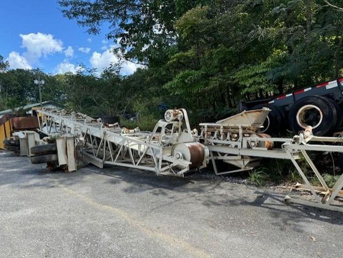 Used 18X100 Radial Stacking Conveyor