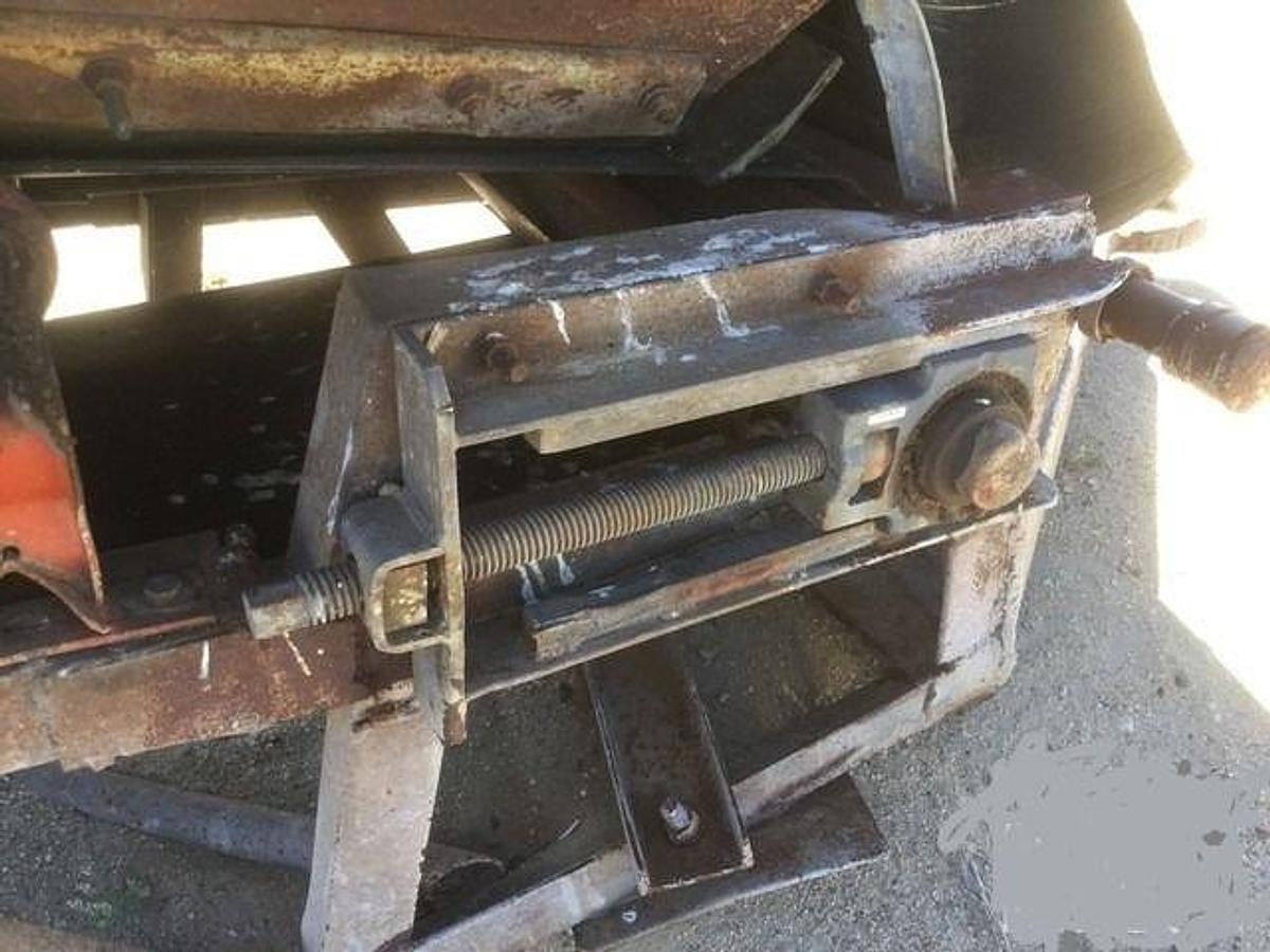 Used Peerless 24X80 Radial Stacker