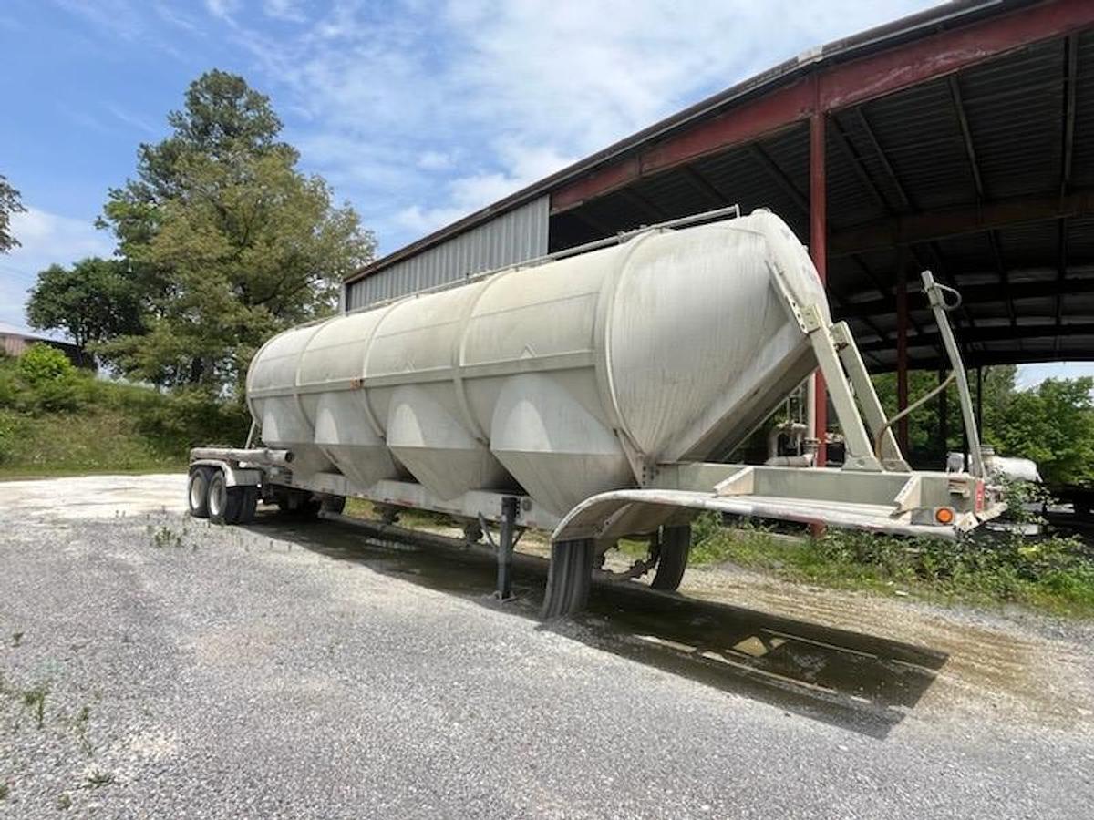 Used 97 Polor Cement Trailer