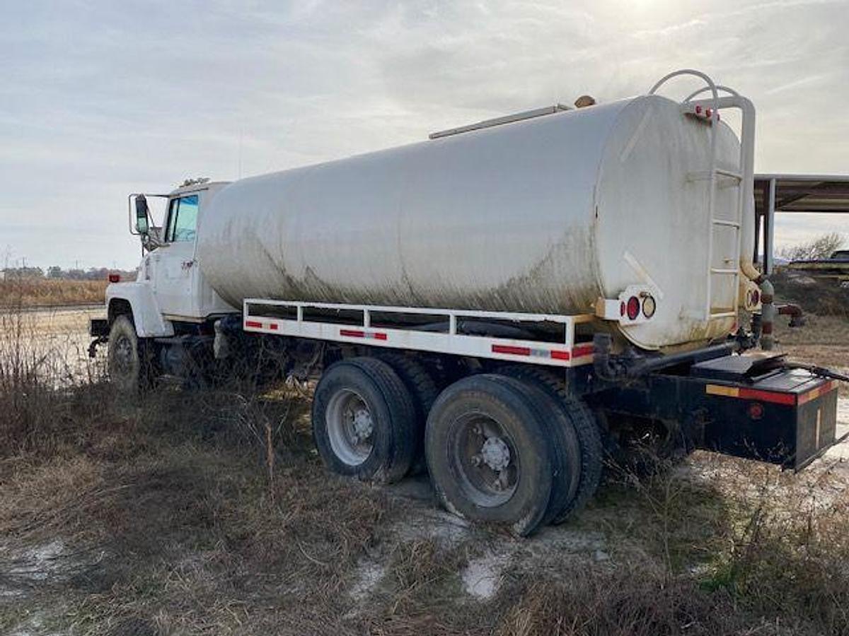 Used ford water truck