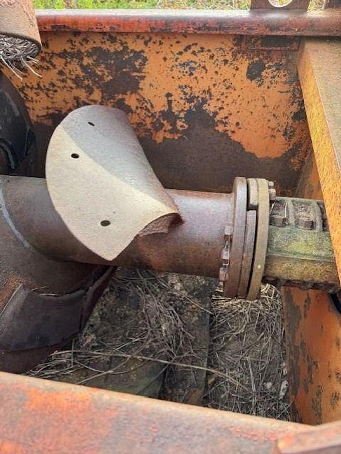 Used Armadillo 36x25 Sand Screw