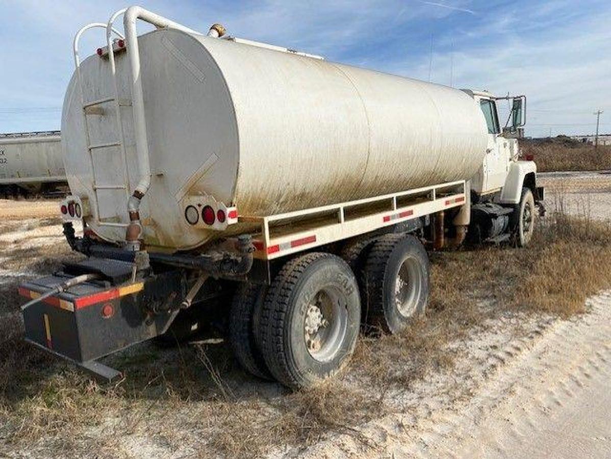 Used ford water truck