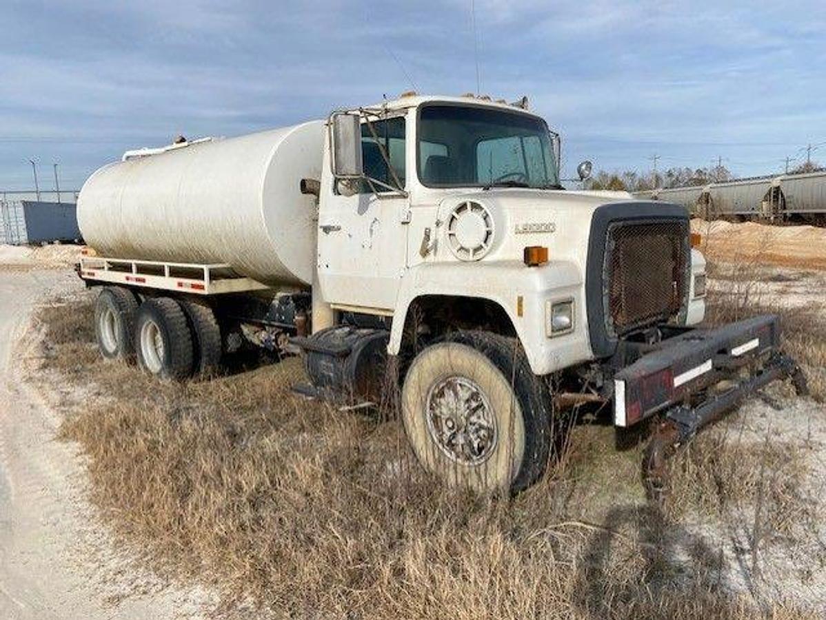 Used ford water truck
