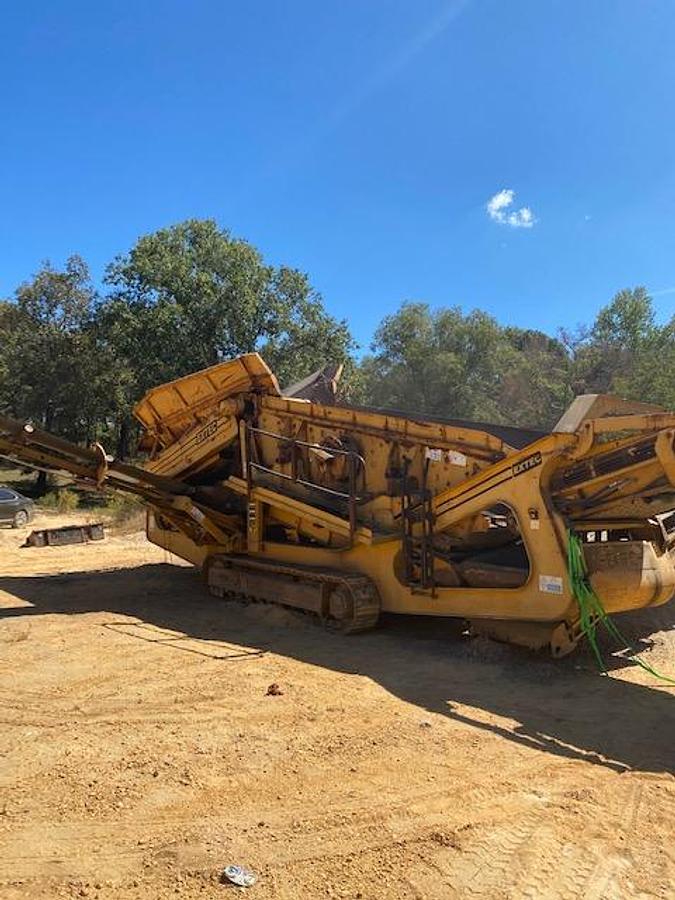 Used 2007 EXTEC Model E-7 Crawler Mounted Screening Plant, SN: 11497, with 12,400 hours, diesel engine, 5' X 16' Double Deck Incline