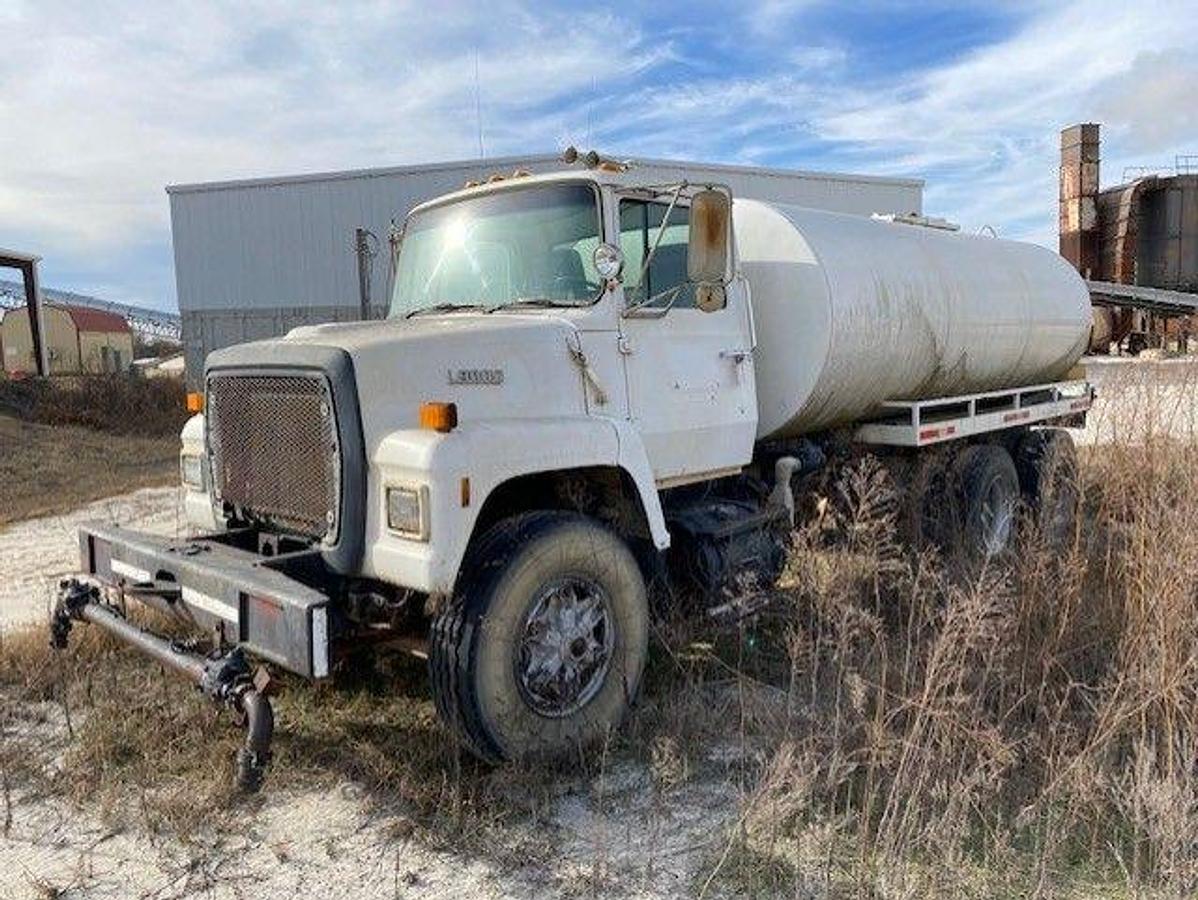 Used ford water truck