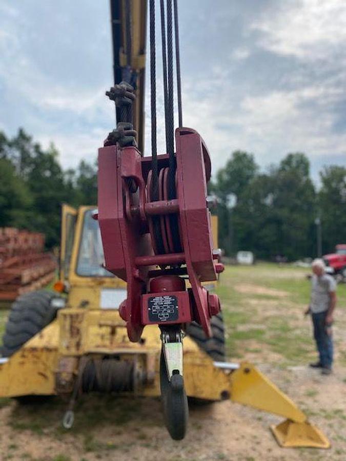 Used Dresser Gallion 150A Crane