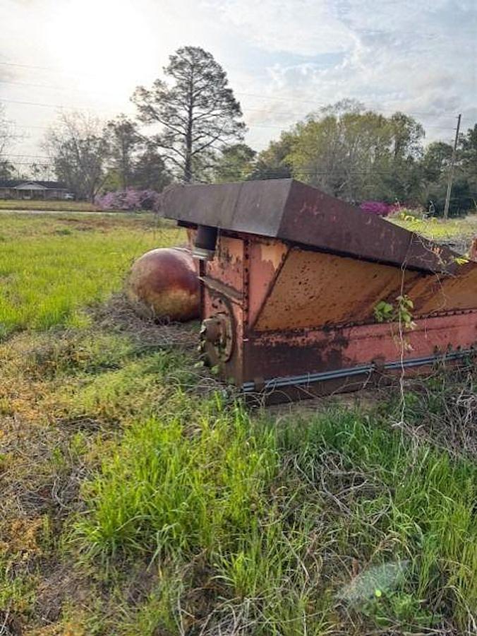 Used Armadillo 36x25 Sand Screw