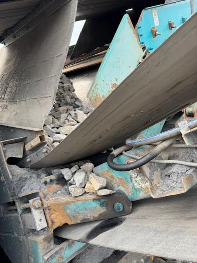 Used 2011 Powerscreen Chieftain 1700S