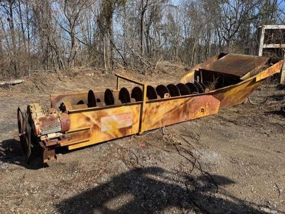 Used Cesco 36x25 Sand Screw