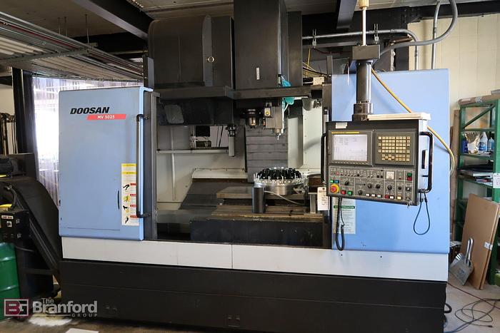 Used DOOSAN TWIN SPINDLE CNC VERTICAL MACHINING