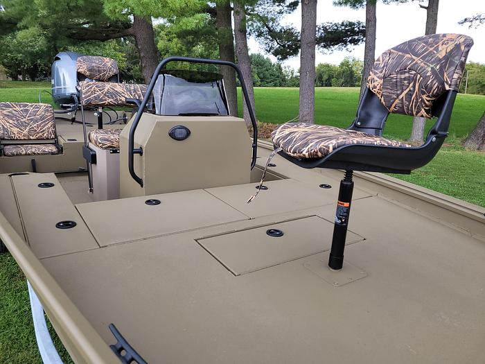 New 2022 G3 20CCJ Jet Tunnel Hull (Desert Brown)