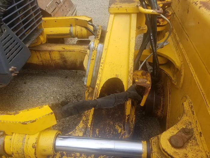 Used 2011 John Deere 850J WLT