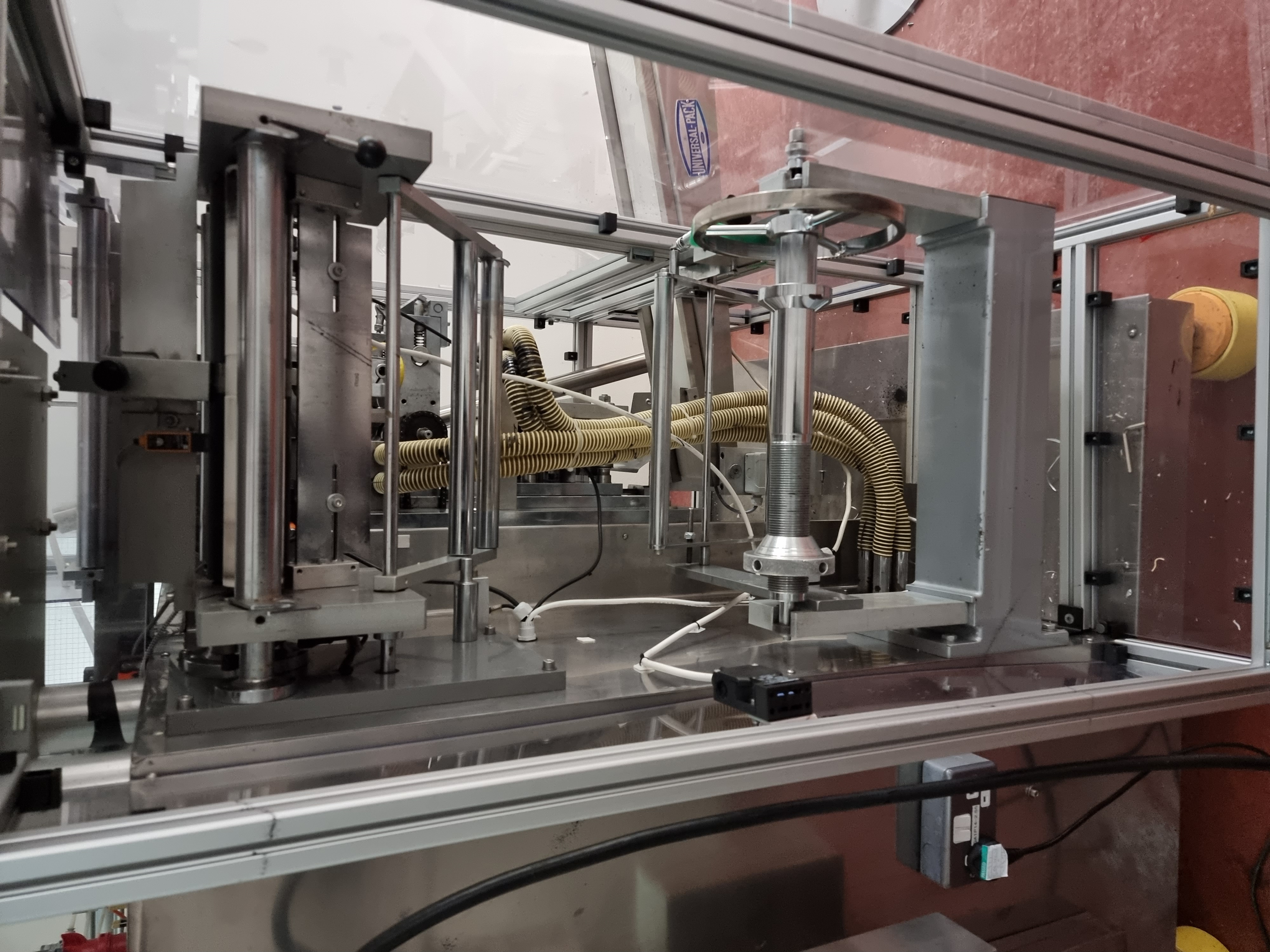 Used Universal Pack Beta SQ Universal Filling Machine