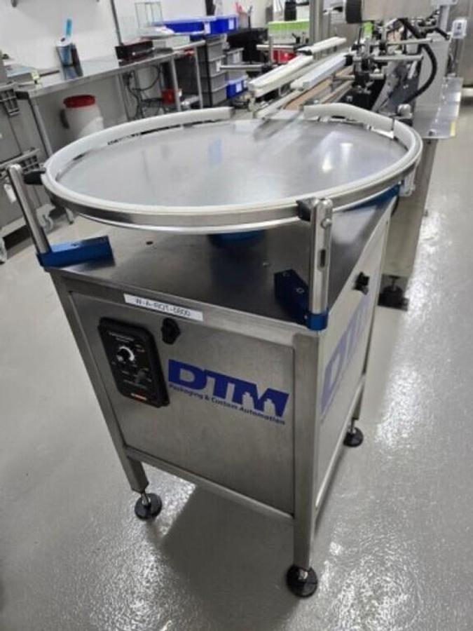 Used Used DTM 26” Stainless Steel Accumulating Table