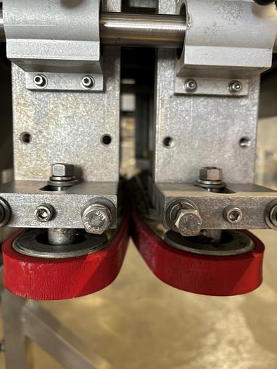 Used Used Stainless Steel Inline Cap Tightener/Retorquer