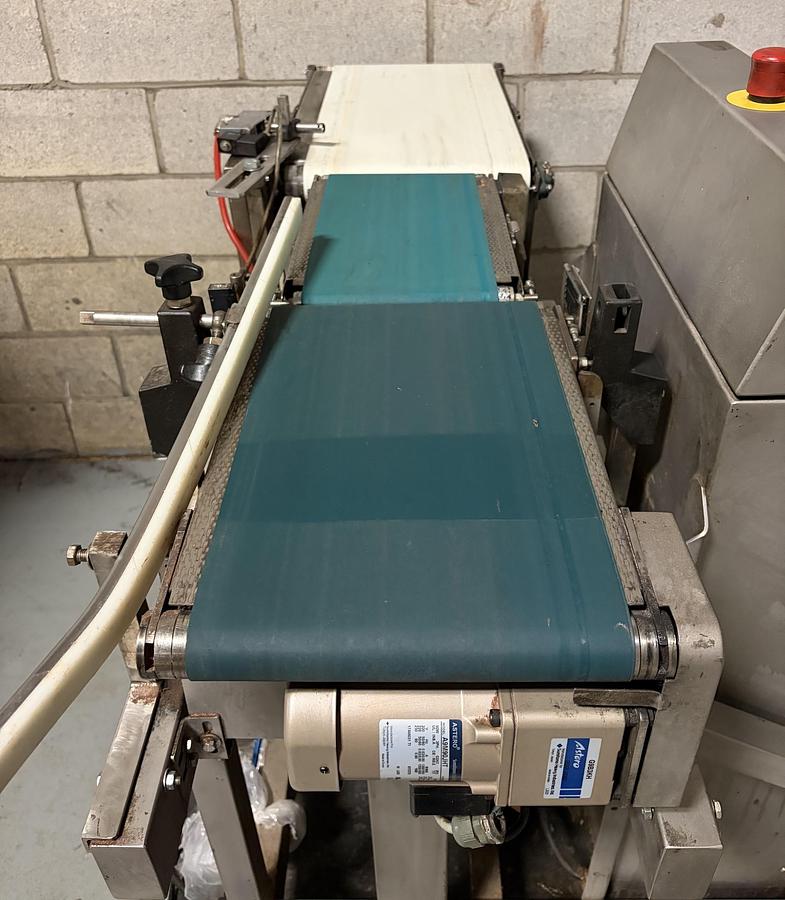 Used Used LOMA Inline Check Weigher, Model AS1500