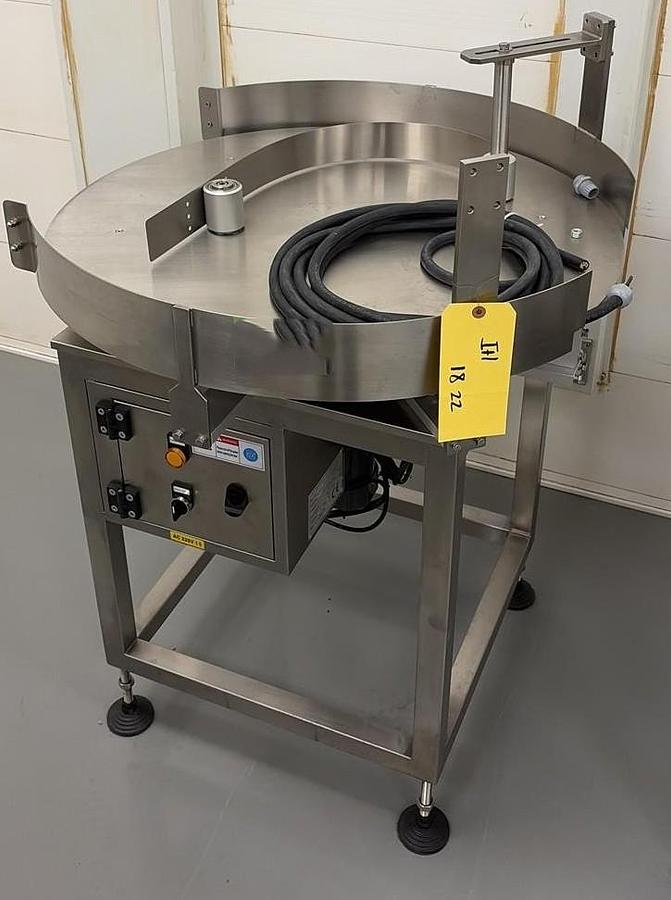Used Used 32” Stainless Steel Accumulating Table, Model RFT-800