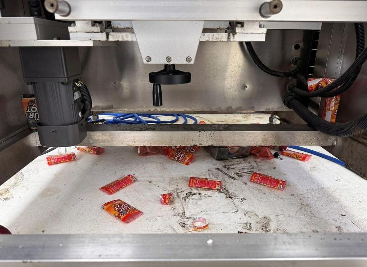 Used Used Shangai Yiman Shrink Sleeve Labeling Machine