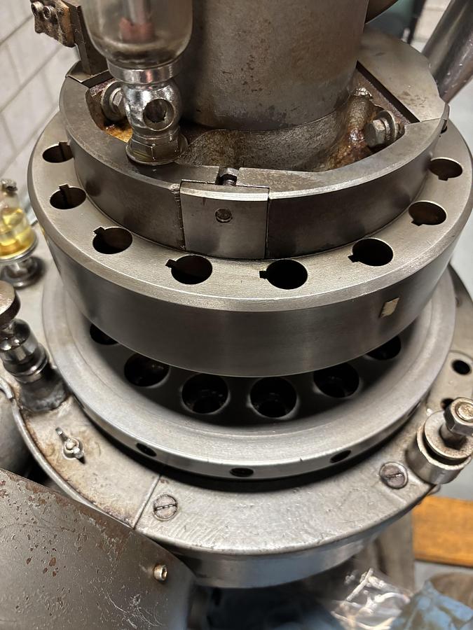 Used Used Manesty B3B - 16 Station Rotary Tablet Press