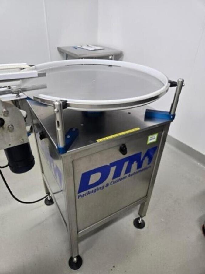 Used Used DTM 26” Stainless Steel Accumulating Table