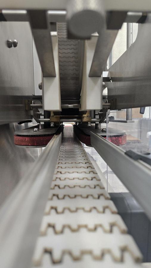 Used Used Promach - NJM Unicap 150 Automatic Stainless Steel 4 Quill Capper, Model UCAP-150-S170