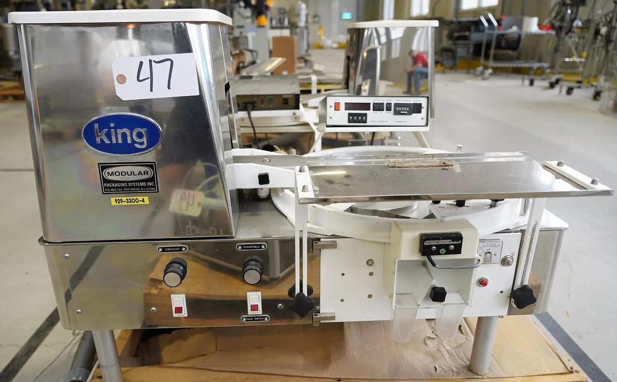 Used Used Stainless Steel (GMP) King Table-Top Electronic Tablet & Capsule, Model TB4