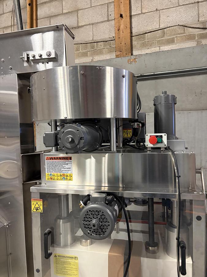 Used Used Kaps-All Automatic Inline 2 Quill Capper, Model E-4R