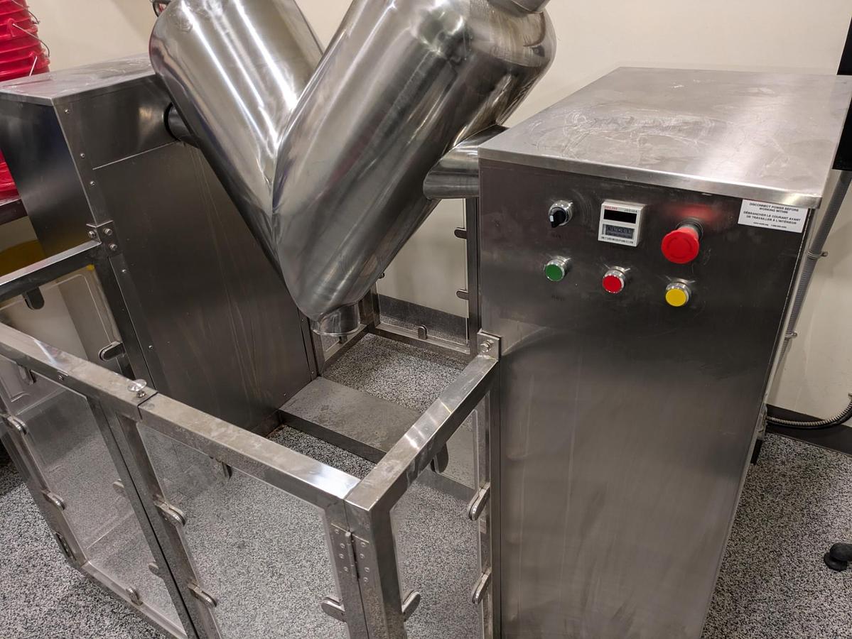 Used USED POWDER BLENDERS FOR SALE