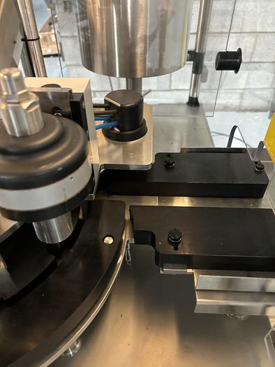 Used Used Flexicon Aseptic Liquid Vial Filling, Stoppering and Crimp Capping System, Model FMB-200