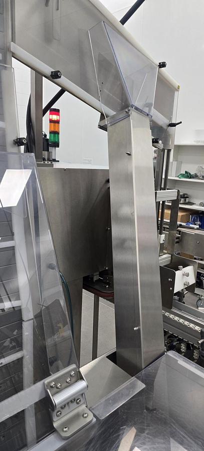 Used Used Promach - NJM Unicap 150 Automatic Stainless Steel 4 Quill Capper, Model UCAP-150-S170