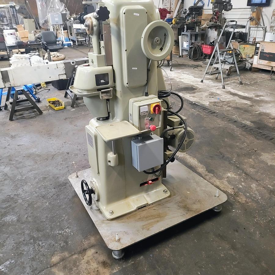 Used Used Manesty F3 Single Station Tablet Press