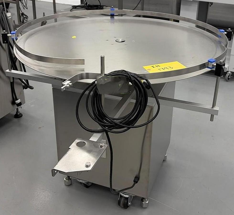 Used Used 39-1/2” Diameter Stainless Steel Accumulating Table