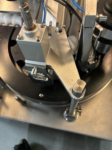 Used Used Flexicon Aseptic Liquid Vial Filling, Stoppering and Crimp Capping System, Model FMB-200