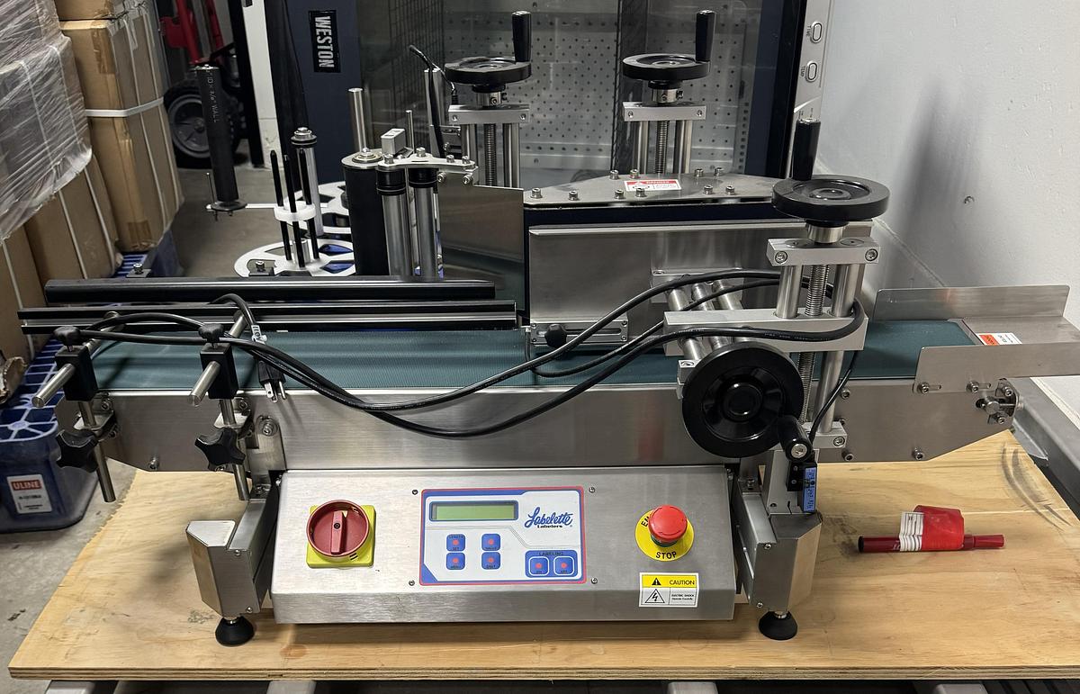 Used Used Accutek Table-Top Pressure Sensitive Wraparound Labeler, Model 24-SPS-104