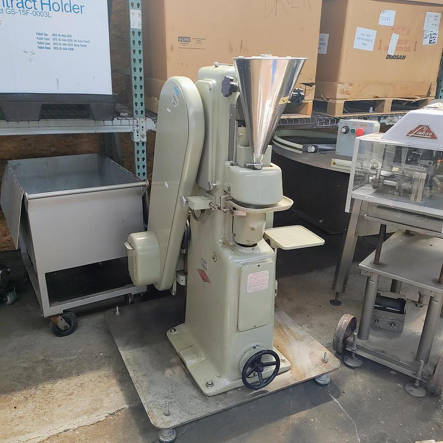 Used Used Manesty F3 Single Station Tablet Press