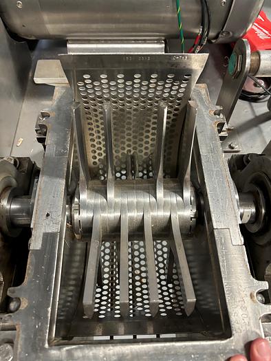 Used Used Stainless Steel Fitzpatrick DAS0-6 Fitzmill.