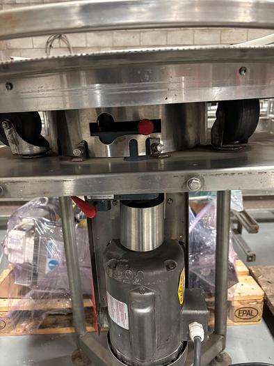 Used Used ELF 28” Stainless Steel Accumulating Table, Model 28TT