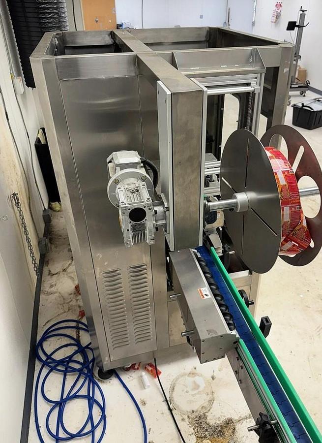 Used Used Shangai Yiman Shrink Sleeve Labeling Machine