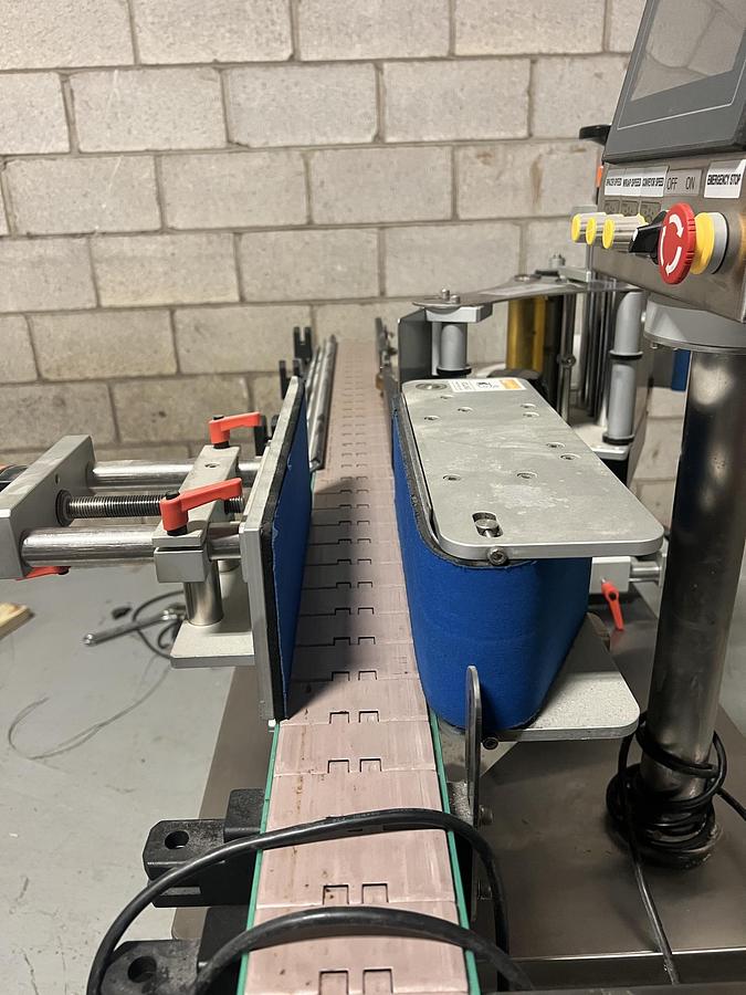 Used Used HealthCaps Automatic Pressure Sensitive Wraparound Labeler
