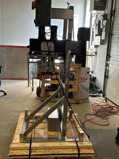 Used Used Stainless Steel Inline Cap Tightener/Retorquer