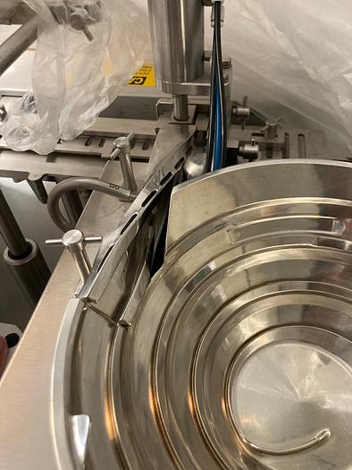 Used Used Flexicon Universal Vial Filling and Stopper Handling System